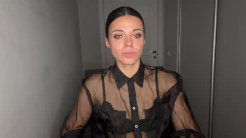 Sophie online show from May 11, 7:10 am