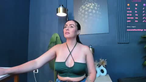 Scarlet Edwars online show from June 3, 8:03 pm