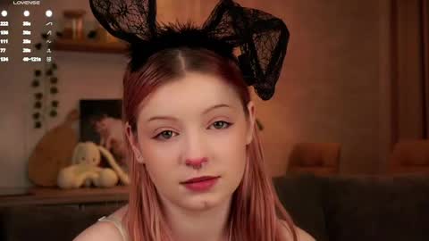 scarlet_fever10 online show from April 5, 3:22 pm