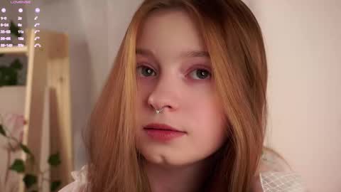 scarlet_fever10 online show from November 23, 1:57 pm