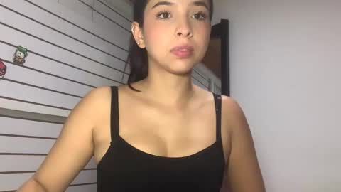 scarlet_muse18 online show from March 25, 4:43 pm