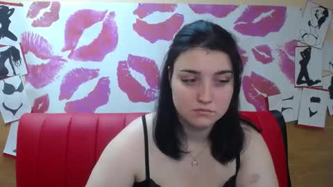 ScarletCargo online show from November 25, 6:26 am