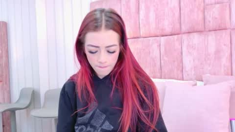 Scarlet Fooxs online show from February 20, 11:45 am