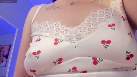 Scarlet  online show from February 20, 6:12 am