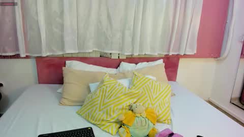 scarlet  online show from January 8, 11:36 am