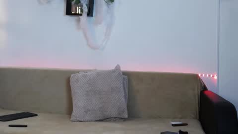 Scarlet online show from November 3, 10:30 am