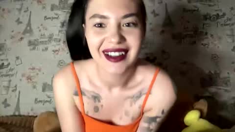 Snapshot of scarletpetal chatting on January 31, 11:13 am scarletpetal online show from January 31, 11:13 am