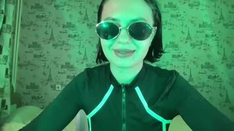 scarletpetal online show from November 1, 5:17 pm