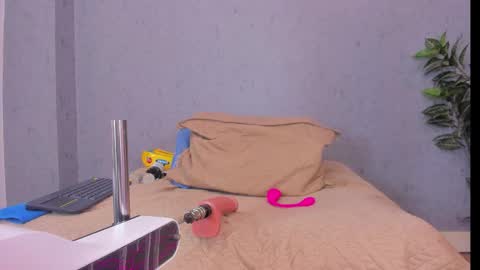 Scarlett 3 online show from February 12, 3:30 am