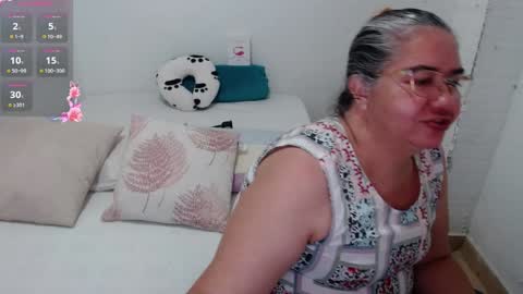Snapshot of scarlett_duboi1 chatting on February 2, 2:38 am Scarlett online show from February 2, 2:38 am