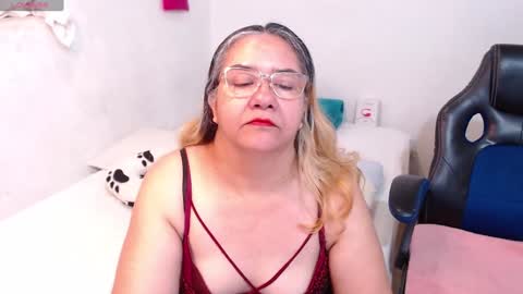 Snapshot of scarlett_duboi1 chatting on January 26, 11:39 pm Scarlett online show from January 26, 11:39 pm