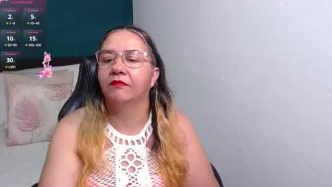 Snapshot of scarlett_duboi1 chatting on October 19, 2:13 am Scarlett online show from October 19, 2:13 am