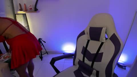 scarlett_enjoy1 online show from November 4, 2:00 pm