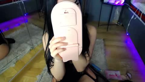 scarlettjakobs online show from March 8, 6:50 am