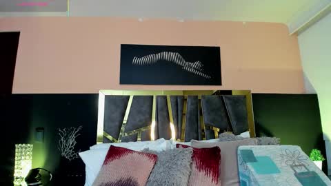 scarlettorres online show from December 18, 6:56 pm