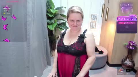 Scarlett online show from March 26, 5:53 am