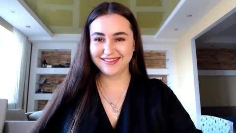 Elizabeth  online show from February 11, 12:15 pm