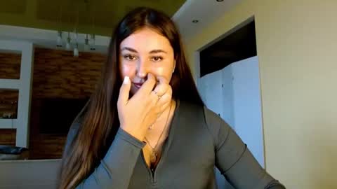 Elizabeth  online show from November 3, 8:07 am