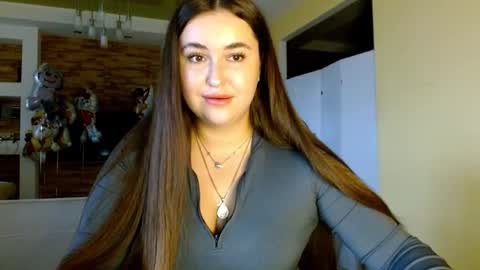 Elizabeth  online show from November 13, 8:46 am