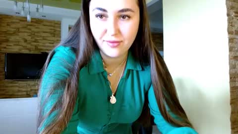 Elizabeth  online show from September 27, 9:05 am