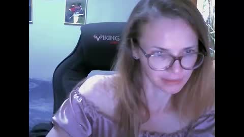 Snapshot of sea_dream chatting on October 16, 5:21 am SEA Dream online show from October 16, 5:21 am