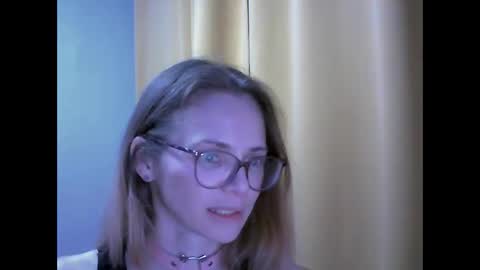 Snapshot of sea_dream chatting on September 9, 4:18 pm SEA Dream online show from September 9, 4:18 pm