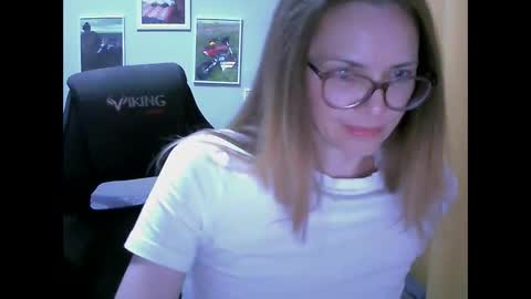 Snapshot of sea_dream chatting on October 5, 2:44 pm SEA Dream online show from October 5, 2:44 pm