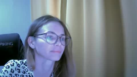 Snapshot of sea_dream chatting on October 1, 8:08 am SEA Dream online show from October 1, 8:08 am