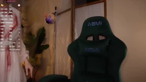 Brenda online show from October 31, 5:06 pm