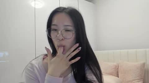 Angela online show from December 19, 2:38 am
