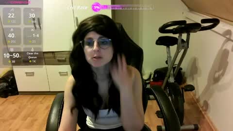 secretmia94 online show from April 17, 12:07 pm