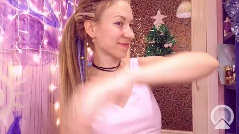 Helen online show from December 10, 1:33 pm