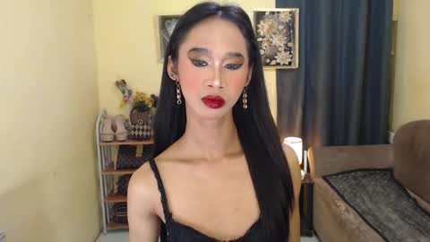 ashly online show from March 2, 3:17 am