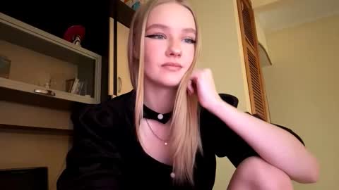 Kristie online show from February 28, 12:10 am