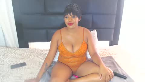selamolelaminnah online show from January 4, 12:38 pm