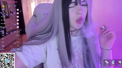 Selena  online show from April 11, 7:45 am