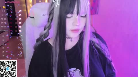 Selena  online show from February 7, 5:00 am