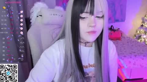 Selena  online show from December 16, 7:14 am