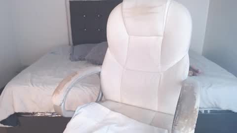 Selena online show from September 21, 8:07 pm