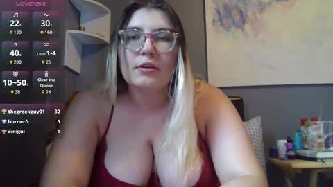 Selene online show from October 8, 1:59 pm