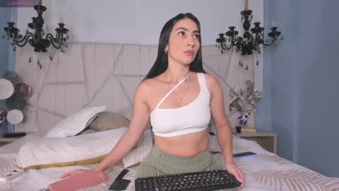 Snapshot of selenee__ chatting on March 9, 3:27 pm Selenee online show from March 9, 3:27 pm