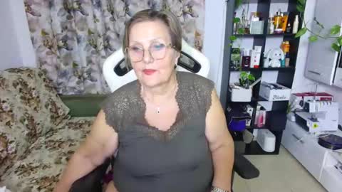 Selenna online show from January 4, 6:30 pm