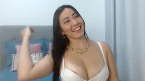 Sellena Stone online show from November 5, 3:45 am