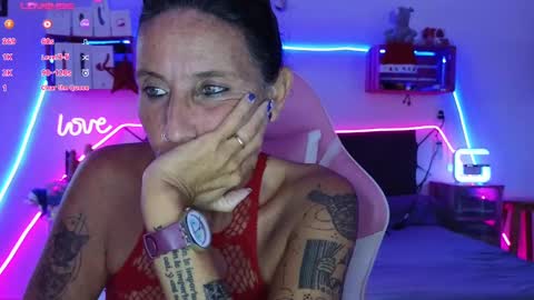 Selvaggia Del Caribe online show from December 14, 4:19 pm