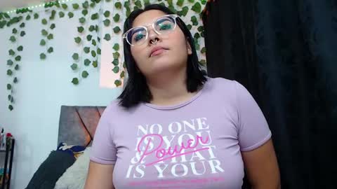 Snapshot of sensual_flame chatting on January 21, 1:08 am Camille and sophie online show from January 21, 1:08 am