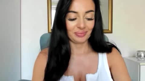sensuallstella online show from May 28, 8:23 am