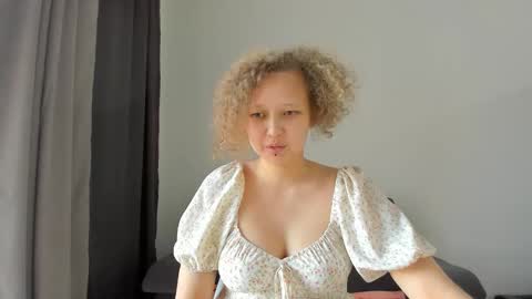 senya_sol online show from February 3, 8:41 am