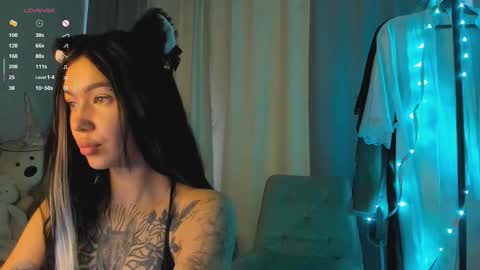 Snapshot of sergantt53 chatting on October 16, 3:09 am Ariana online show from October 16, 3:09 am