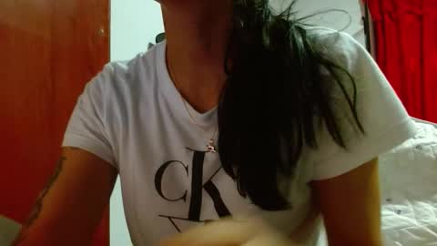 Snapshot of sexmilkdirty chatting on October 27, 11:43 pm sexmilkdirty online show from October 27, 11:43 pm