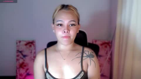 sexxxy_caroline online show from May 9, 11:23 am
